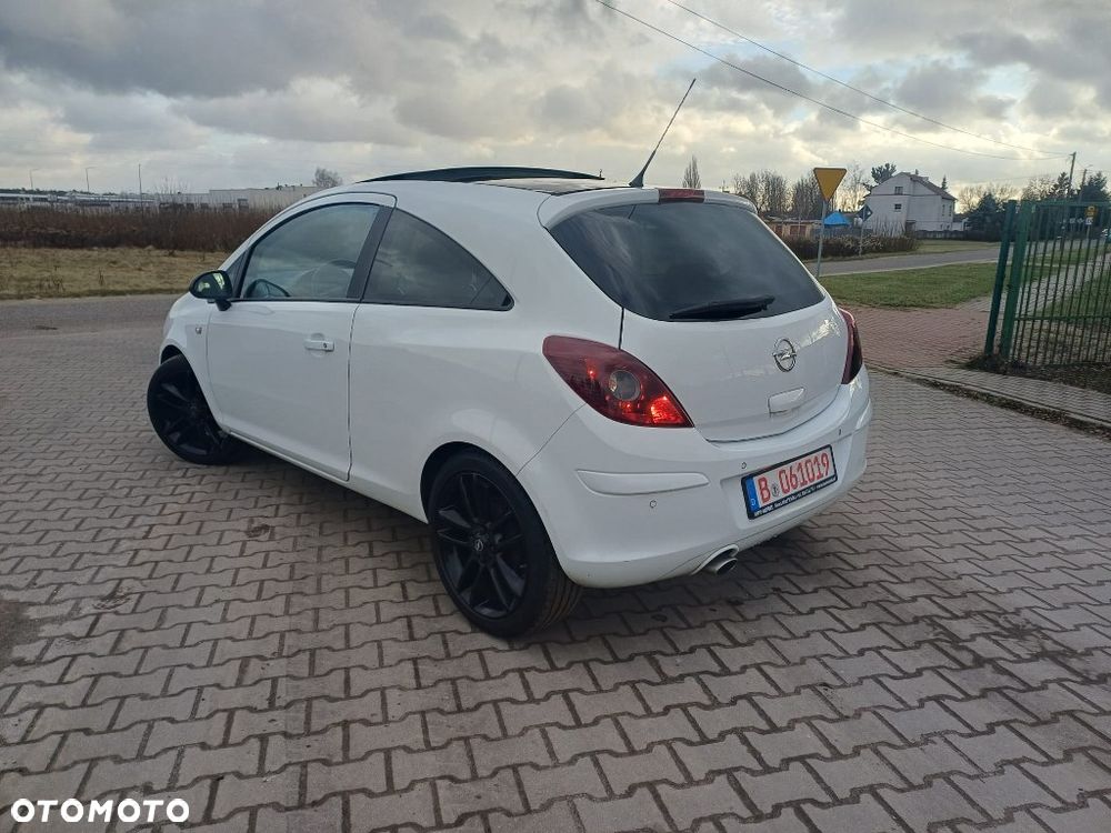 Opel Corsa 1.4 16V Edition - 3