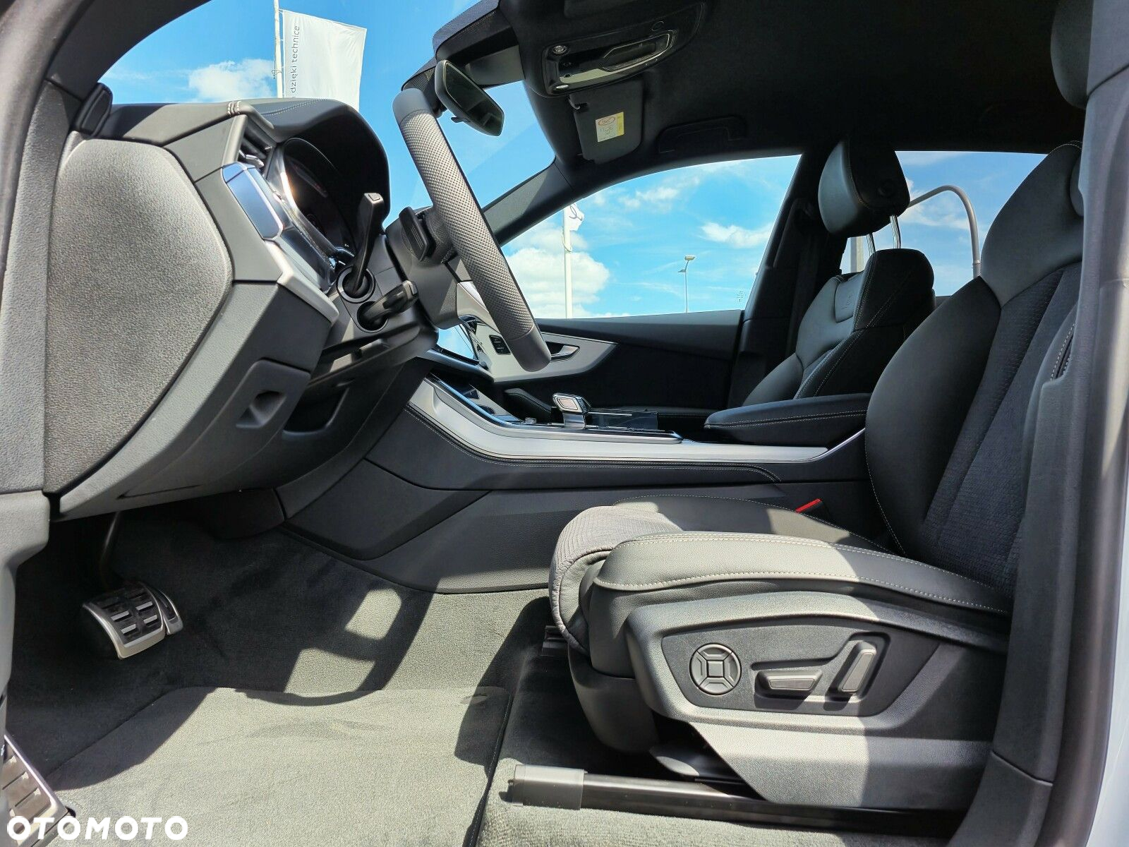 Audi Q8 - 10