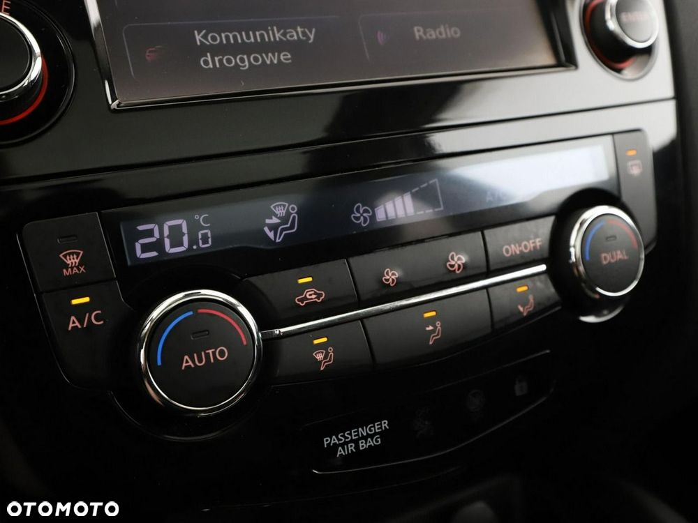 Nissan Qashqai 1.6 DIG-T N-Connecta - 27