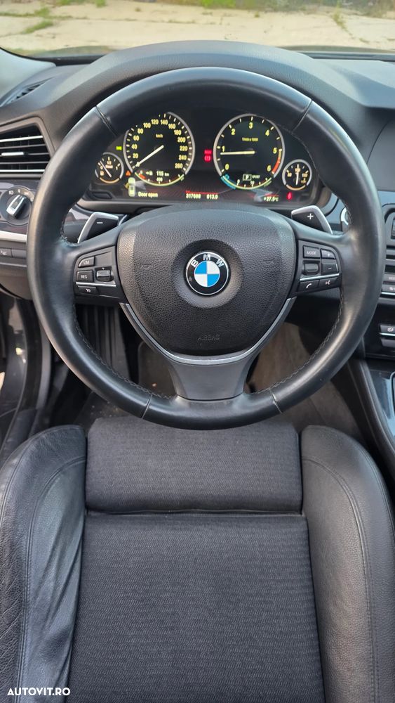 BMW Seria 5 525d xDrive Sport-Aut. Luxury Line - 11