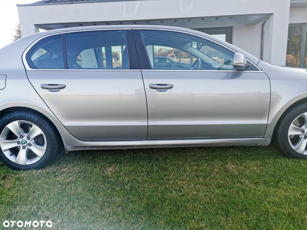 Skoda Superb 1.6 TDI Ambition Greenline - 6
