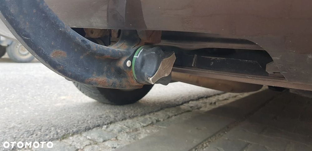 Volkswagen Touran 1.6 TDI DPF BlueMotion Technology DSG Cup - 17