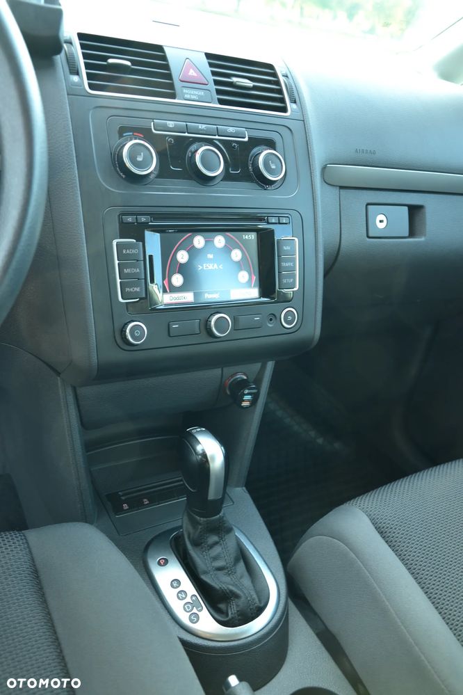 Volkswagen Touran - 13