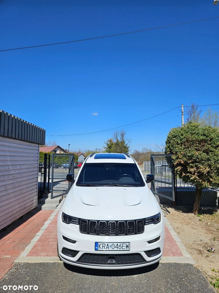 Jeep Grand Cherokee - 1
