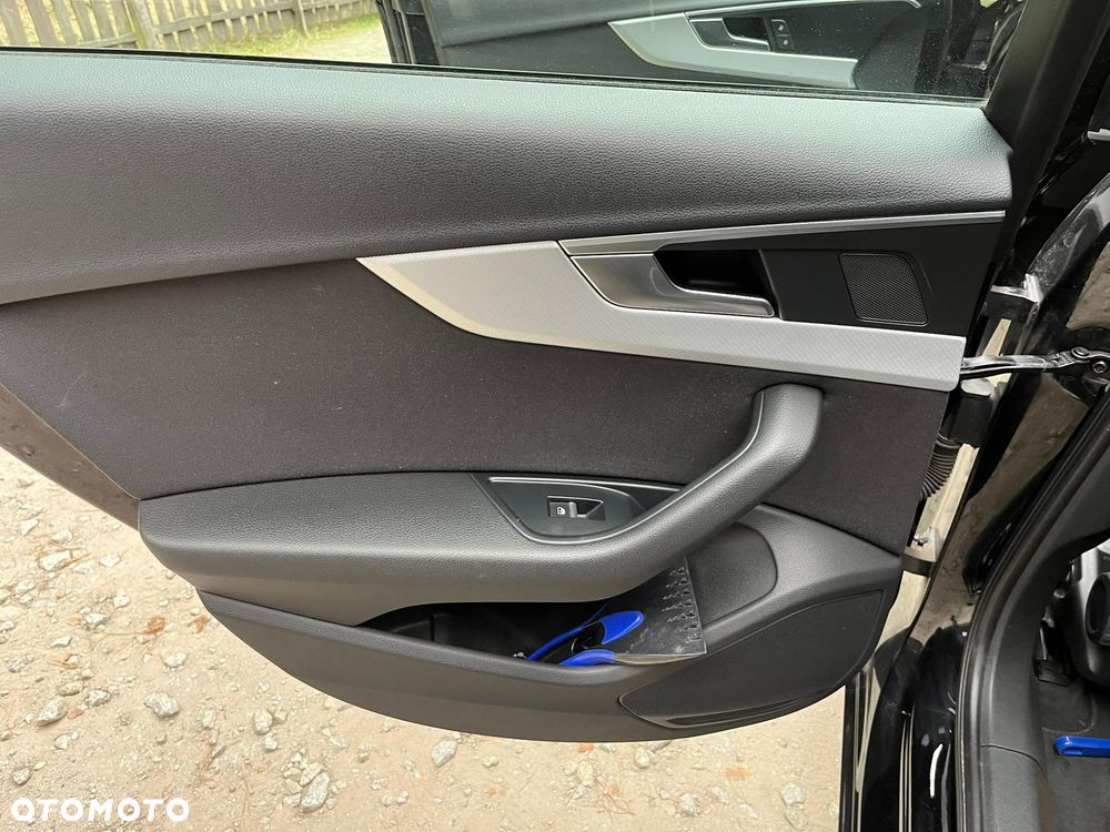 Audi A4 Avant 2.0 TDI Sport S tronic - 24