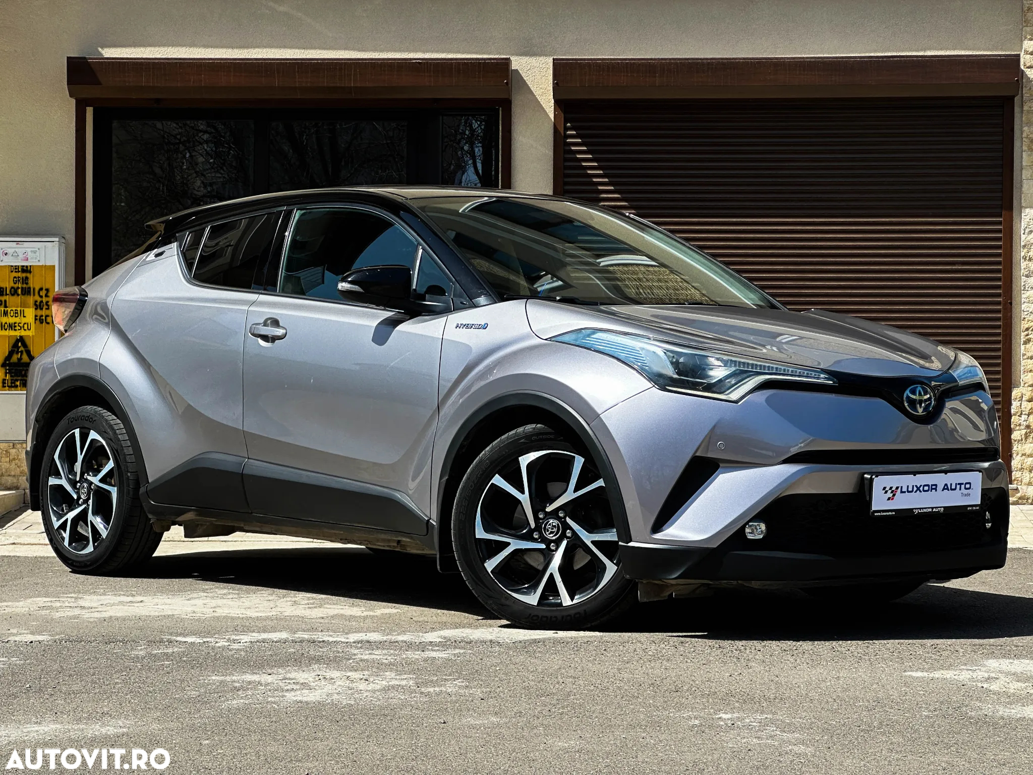 Toyota C-HR 1.8 HSD 4x2 CVT C-lassy LED - 6