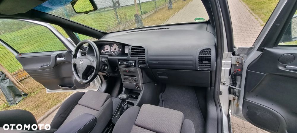 Opel Zafira 2.2 Elegance - 14