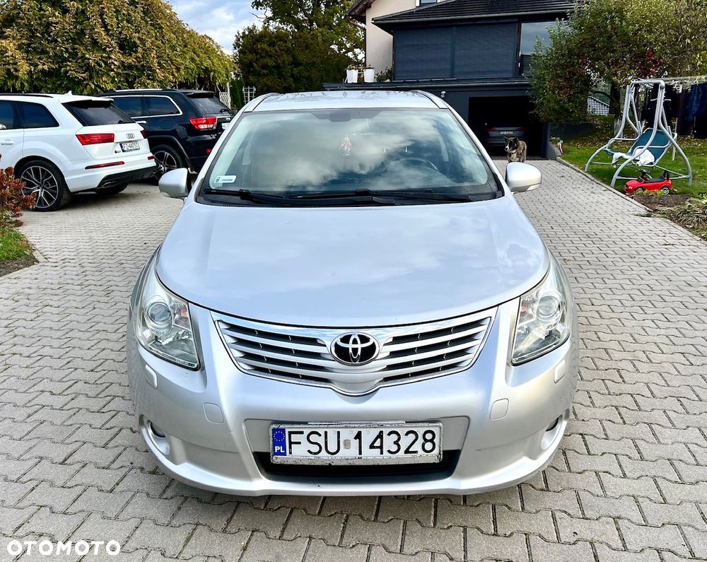 Toyota Avensis 2.2 D-4D Premium - 2