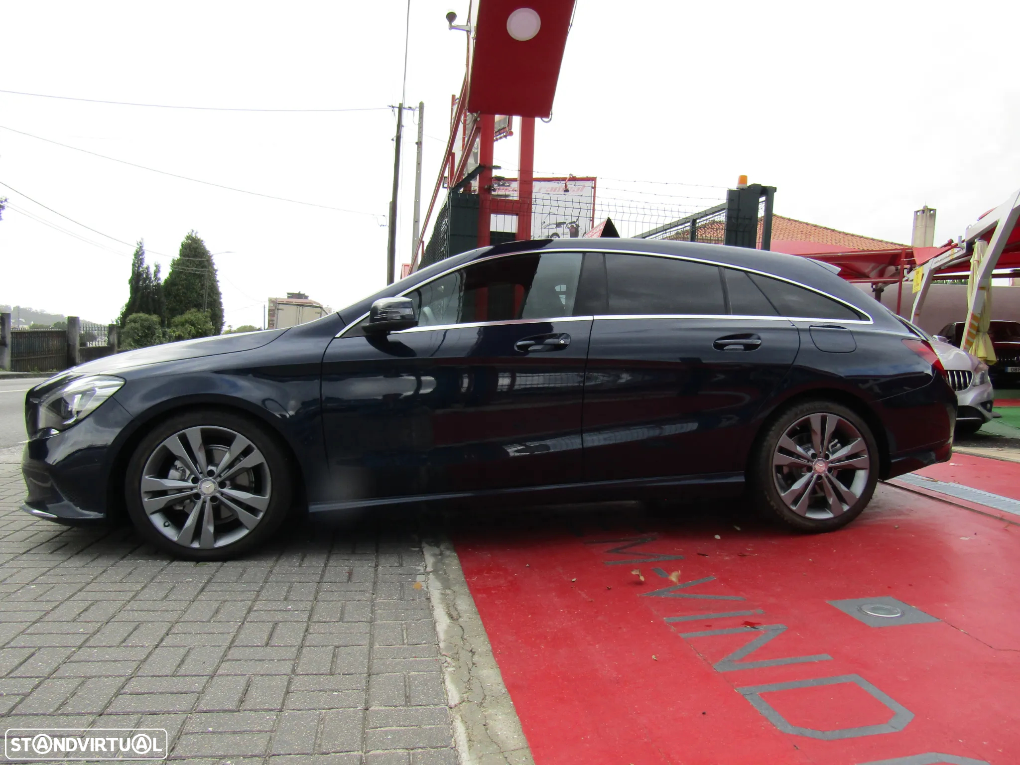 Mercedes-Benz CLA 220 d Shooting Brake Aut. - 2