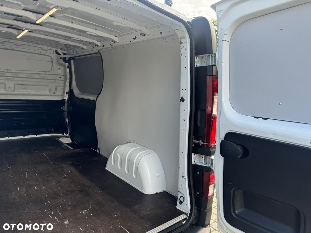 Renault Trafic - 12