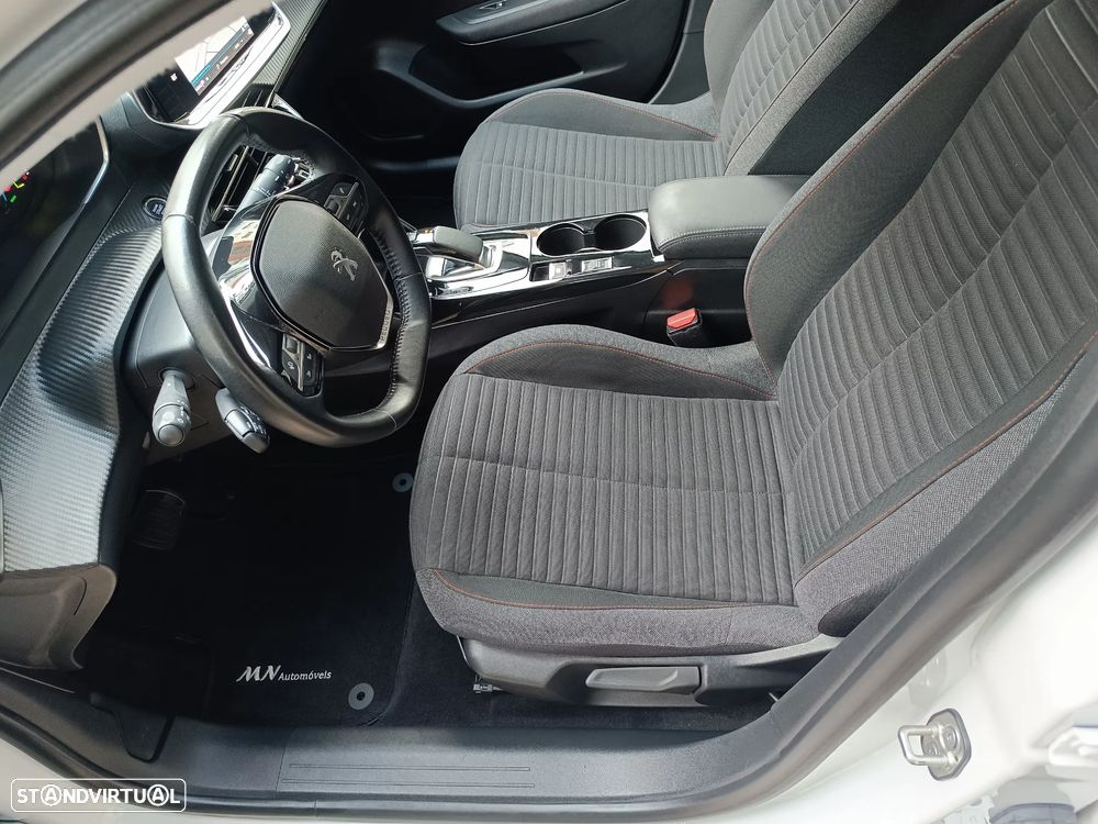 Peugeot e-208 50 kWh Active Pack - 9