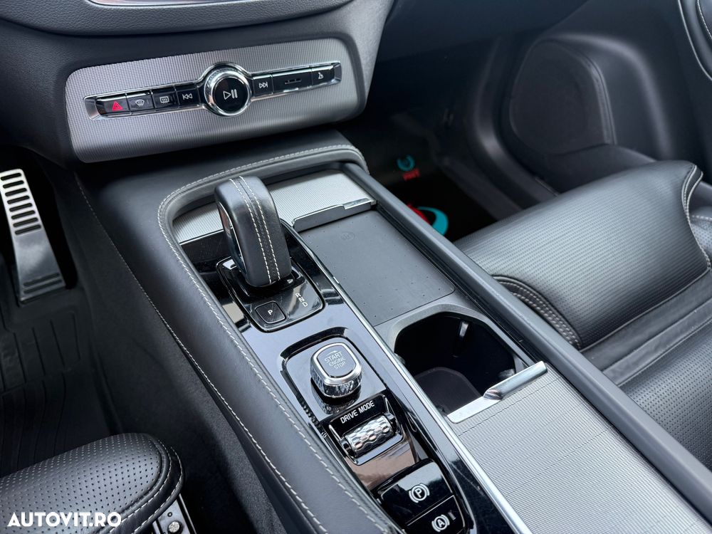 Volvo XC 90 B5 MHEV AWD 7 locuri R-Design - 31
