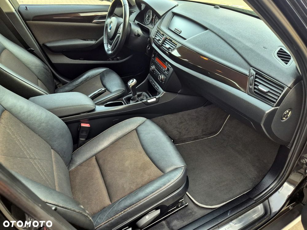 BMW X1 sDrive20i xLine - 17