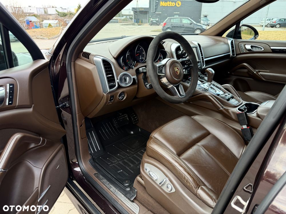 Porsche Cayenne Diesel Platinum Edition - 31