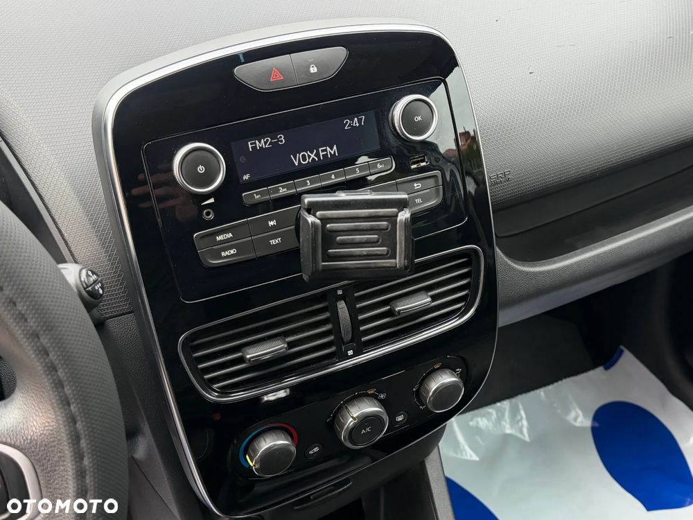 Renault CLIO - 16