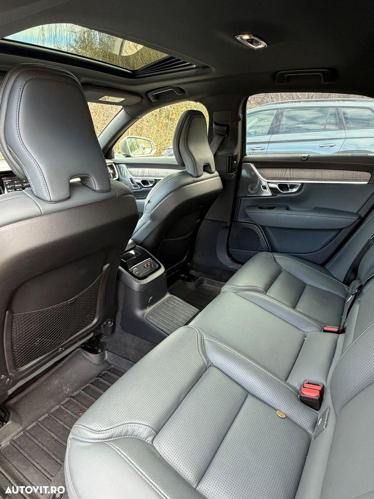 Volvo S90 T8 Twin Engine AWD Geartronic Inscription - 33