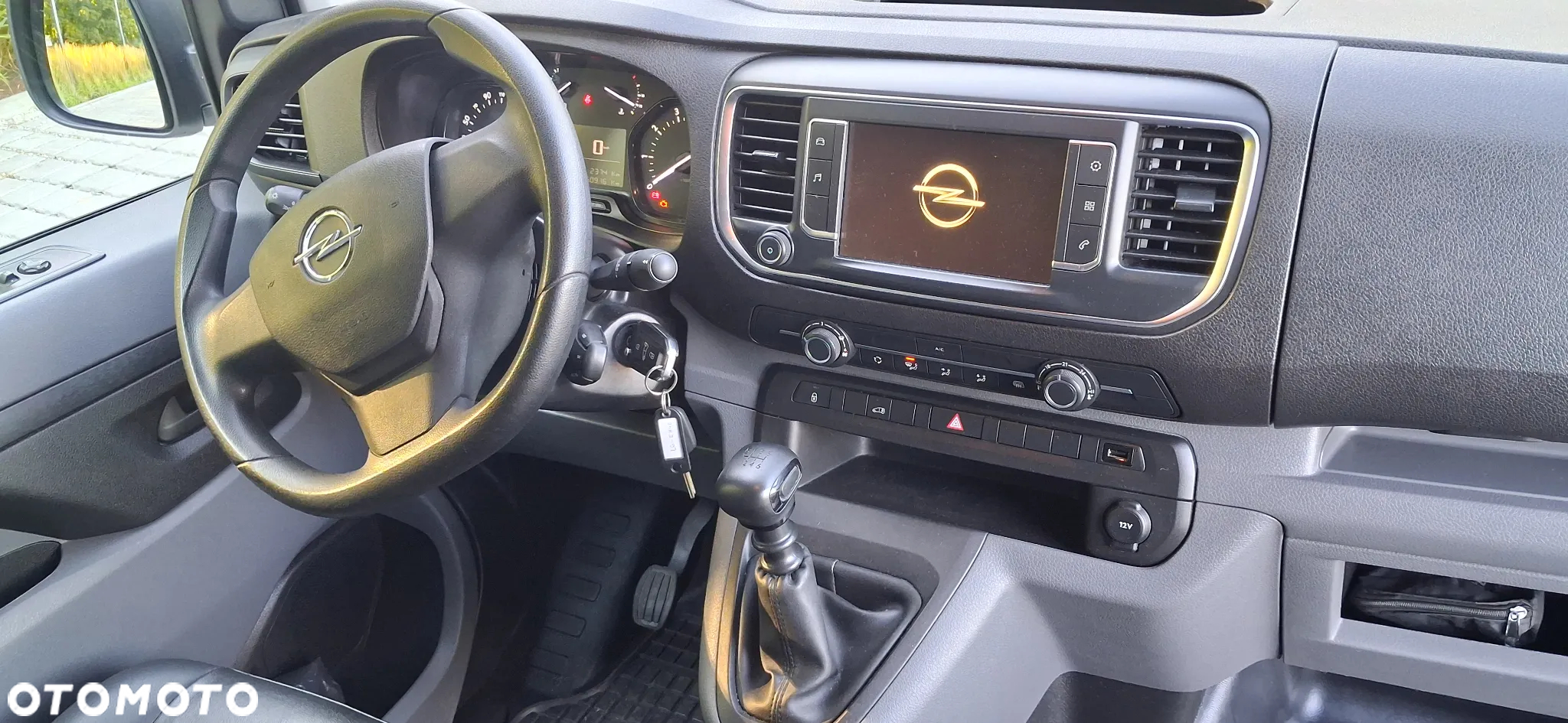 Opel Vivaro - 18