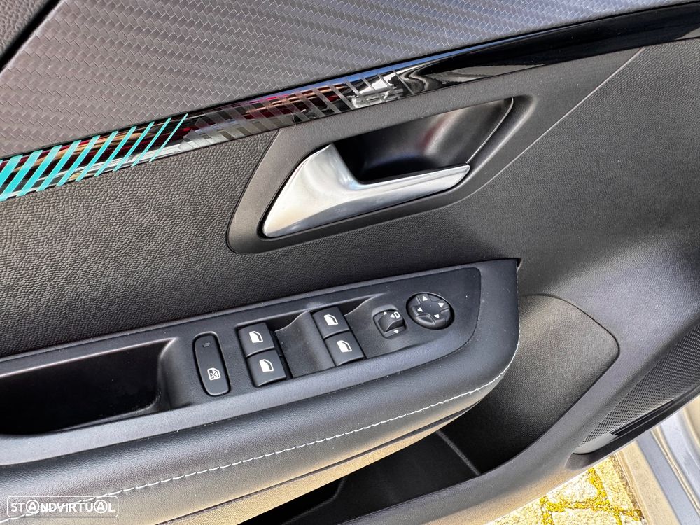 Peugeot 208 1.5 BlueHDi Allure Pack - 23