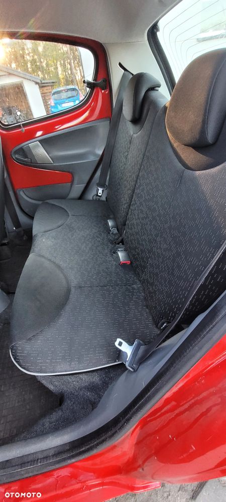 Peugeot 107 1.0 Trendy - 24