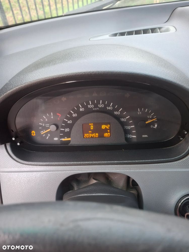 Mercedes-Benz Vito - 5