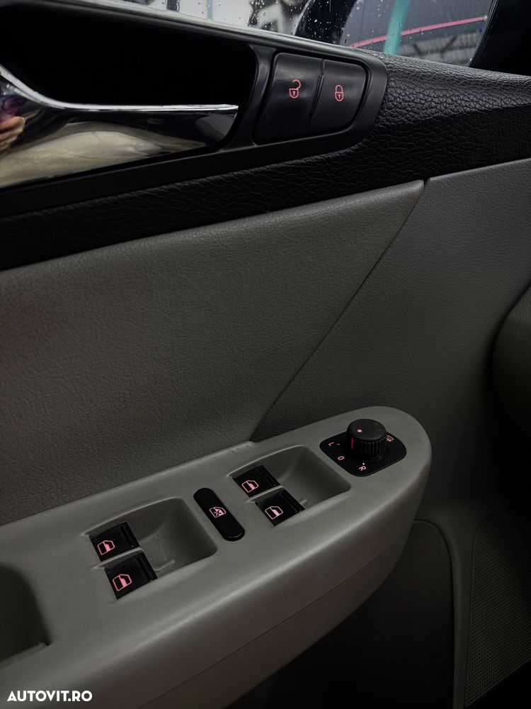 Volkswagen Passat 1.8 TSI Comfortline - 11