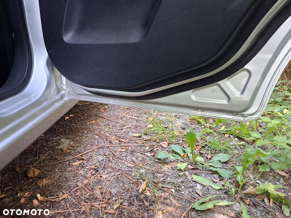Ford Fiesta 1.3 - 9