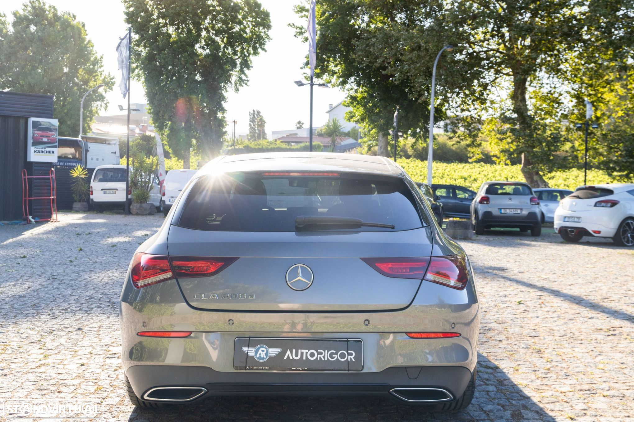 Mercedes-Benz CLA 200 - 4
