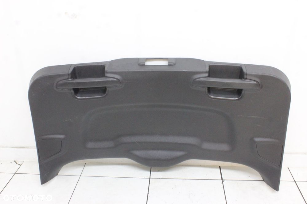 FORD FOCUS MK3 KOMBI 10R- TAPICERKA PLASTIK KLAPY POKRYWY BAGAŻNIKA - 1