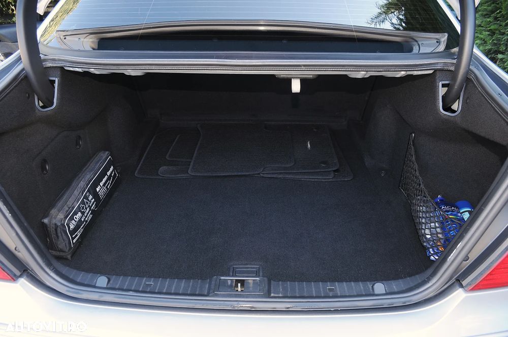 Mercedes-Benz E 220 CDI Automatik Avantgarde - 16