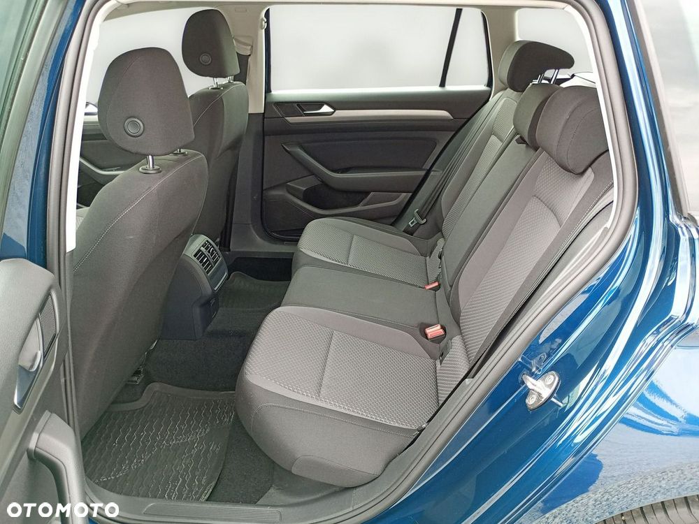 Volkswagen Passat Variant 2.0 TDI EVO Essence - 24