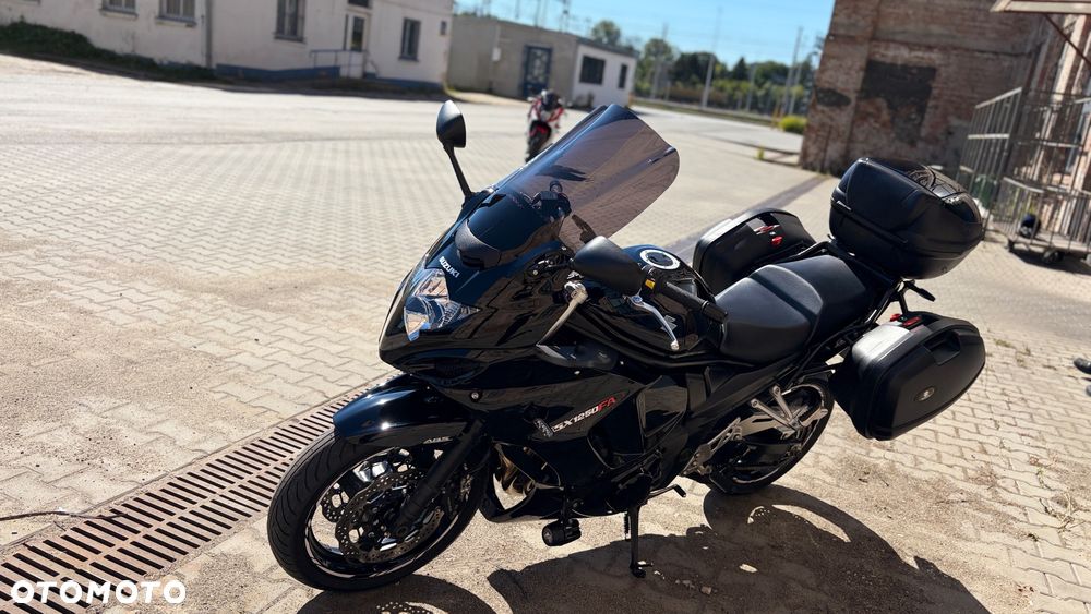 Suzuki GSX - 8