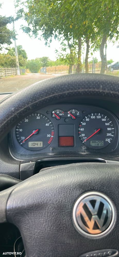 Volkswagen Golf 1.9TDI Highline - 10