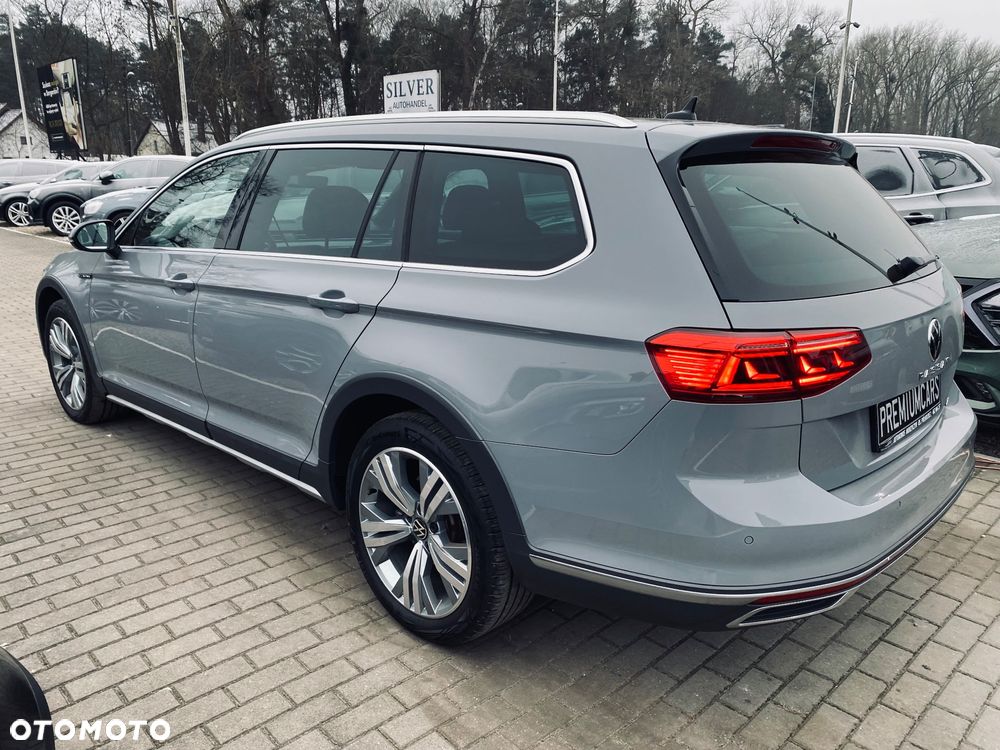 Volkswagen Passat Alltrack 2.0 TDI SCR DSG 4Motion - 12
