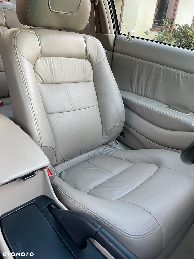 Honda Accord 3.0i ES - 18