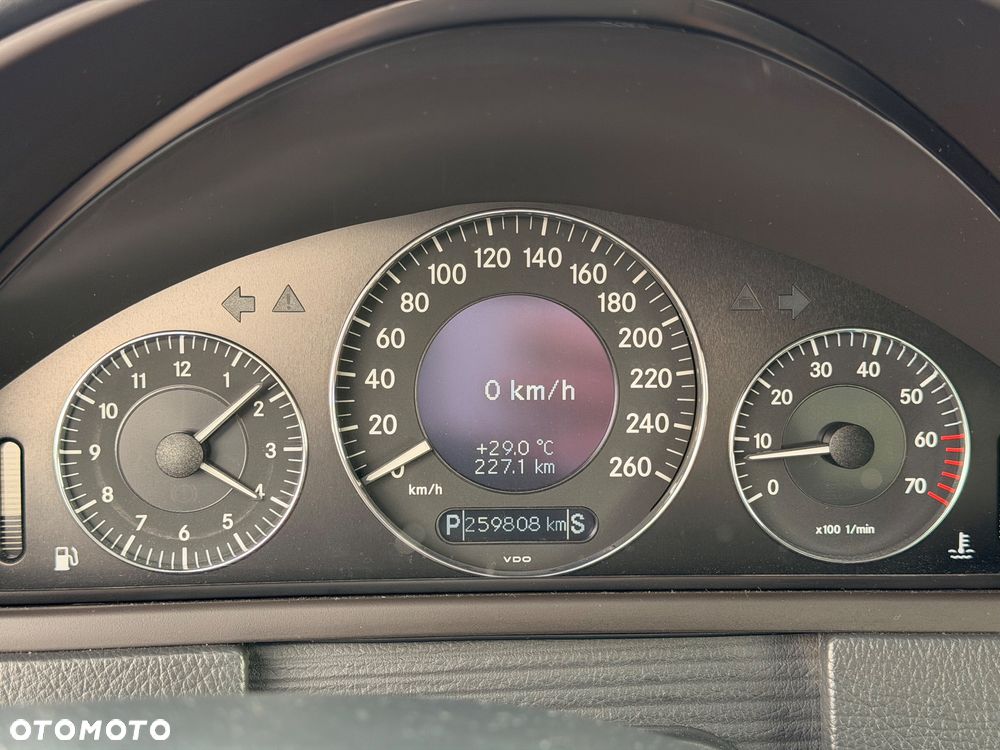 Mercedes-Benz CLK - 11