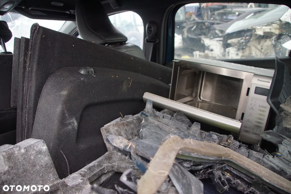 Auto na części - Renault Arkana Lift 1.3 TCE 140 KM H5H490 DW5007 TERRF 2024R Silnik Skrzynia Drzwi Błotnik Zderzak Klapa Lampa Lusterko Klamka Szyba Deska Kokpit Sterownik Moduł Czujnik Licznik Wyświetlacz Panel Kierownica - 15