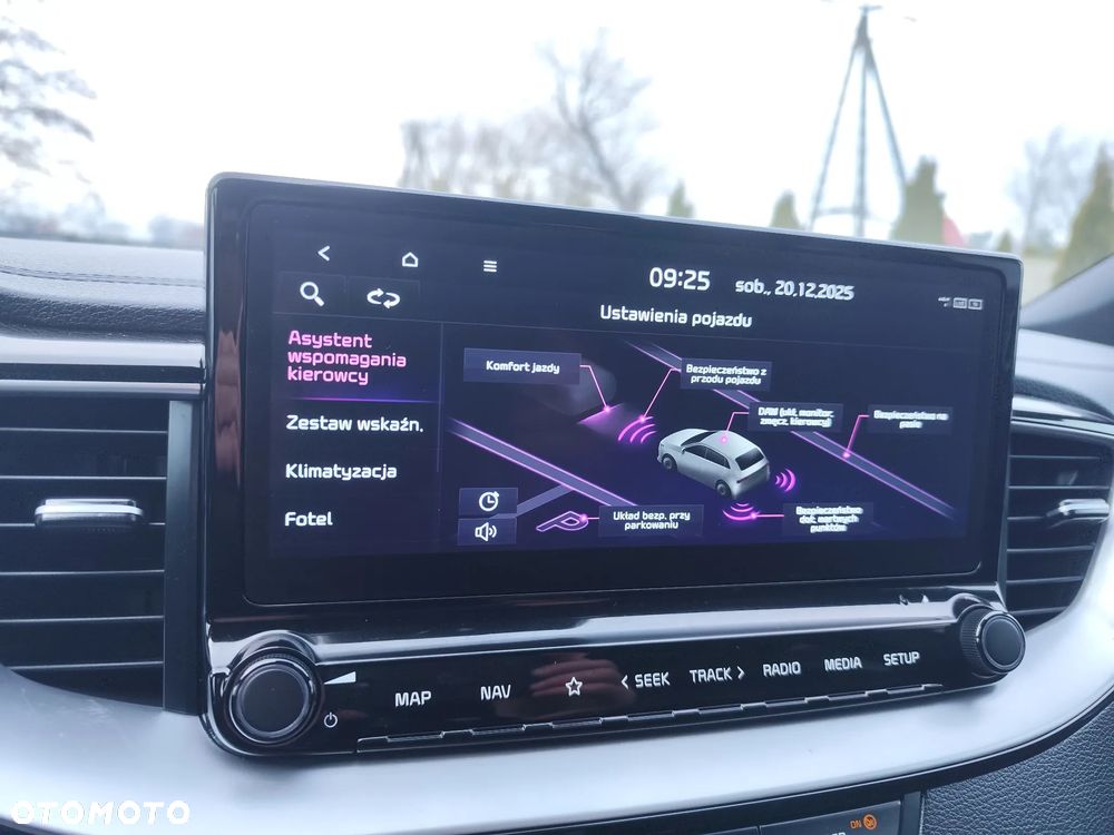 Kia Ceed 1.6 CRDi mHEV GT-Line DCT - 33