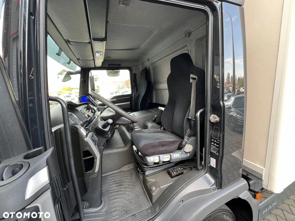 MAN TGL 12.250 KONTENER+WINDA 1500 kg - 22