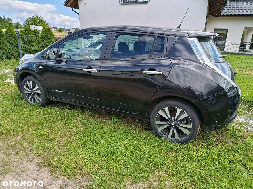 Nissan Leaf - 2