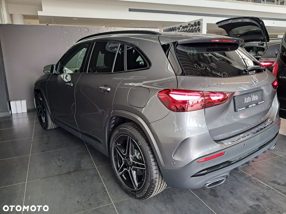Mercedes-Benz GLA - 26