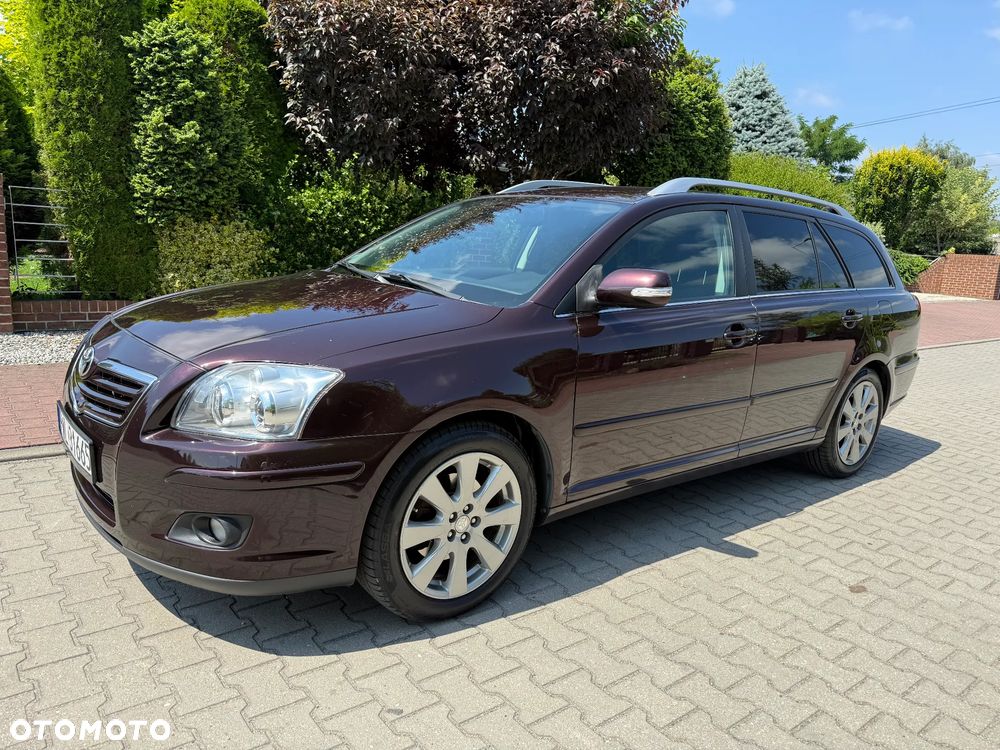 Toyota Avensis 2.0 D-4D - 12