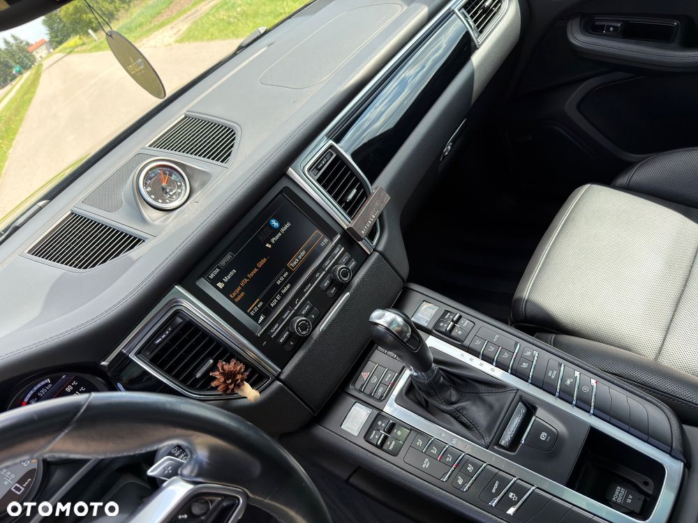 Porsche Macan S - 16