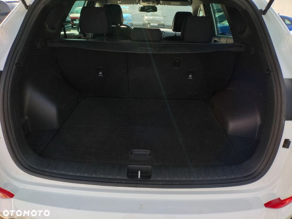 Hyundai Tucson 1.7 CRDI BlueDrive GO 2WD DCT - 19