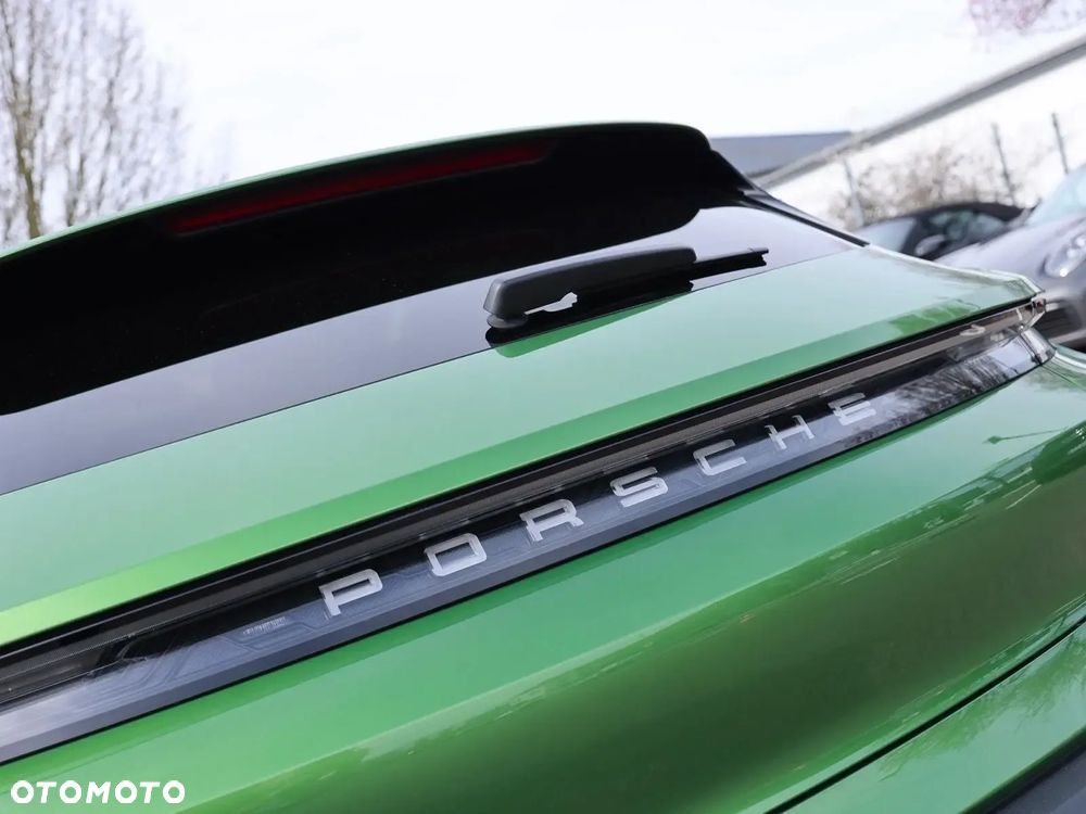 Porsche Taycan - 20