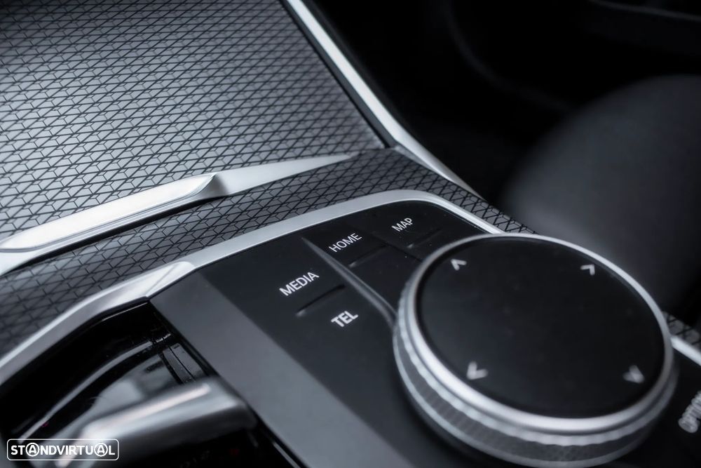 BMW 320 e Pack M Auto - 21