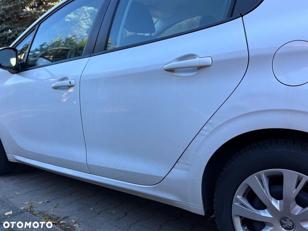Peugeot 208 1.2 PureTech Active - 8