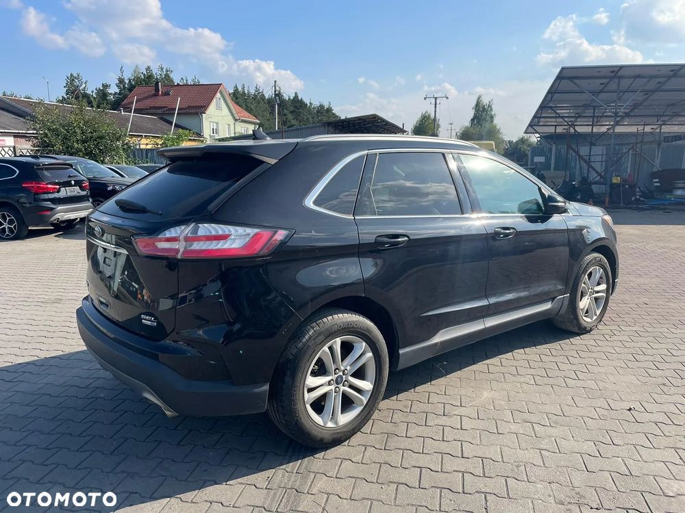 Ford Edge - 8