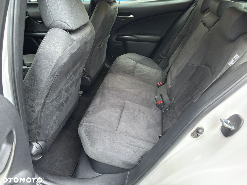 Lexus UX 250h GPF Business 2WD - 13