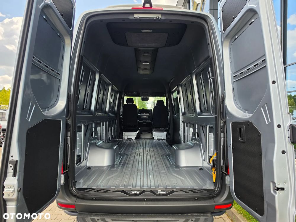 Mercedes-Benz Sprinter 519 CDI Furgon PRO Ekstra Długi 4325+mm; 5,5 tony - 26