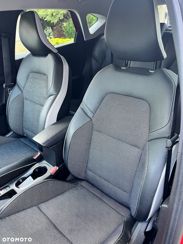Renault Captur 1.3 TCe mHEV Intens EDC - 8